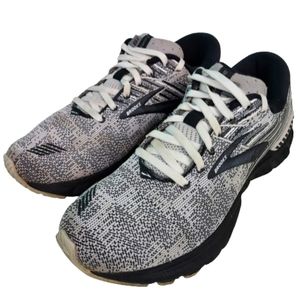 Brooks Adrenaline running shoes, Woman's size 8.5, grey